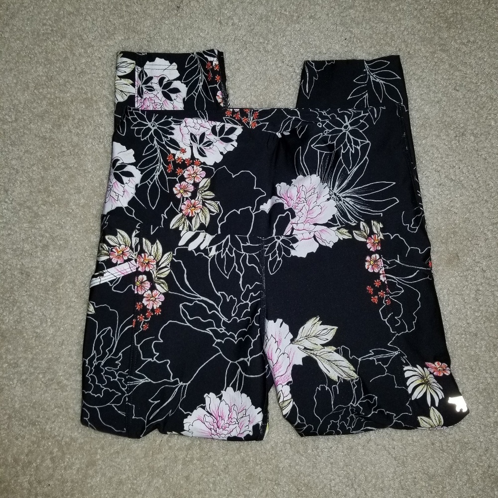 Running Bare capri leggings nwt